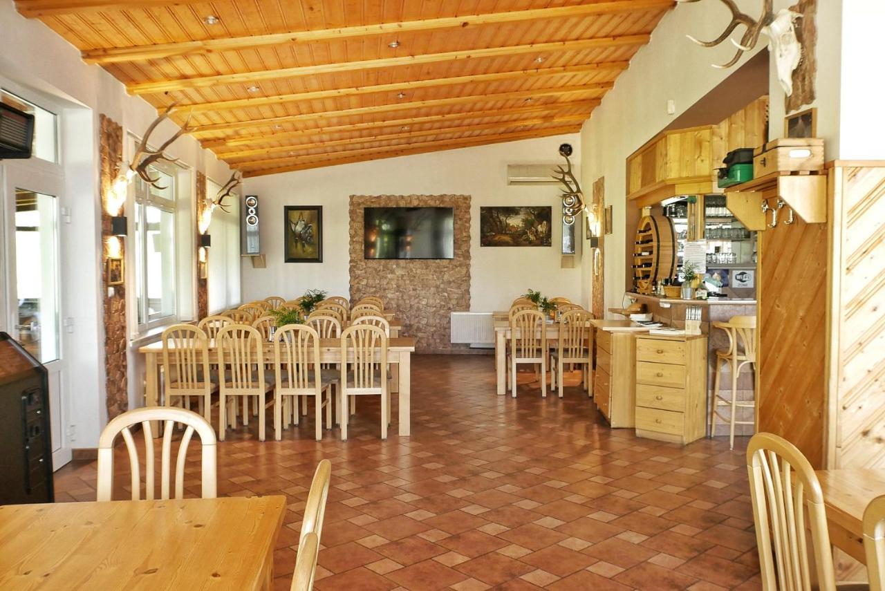 Penzion-Restaurant U Svabku Tachov  Ngoại thất bức ảnh