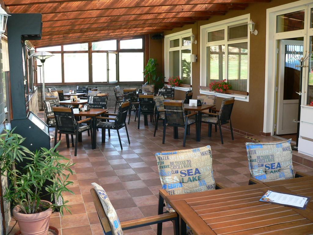 Penzion-Restaurant U Svabku Tachov  Ngoại thất bức ảnh